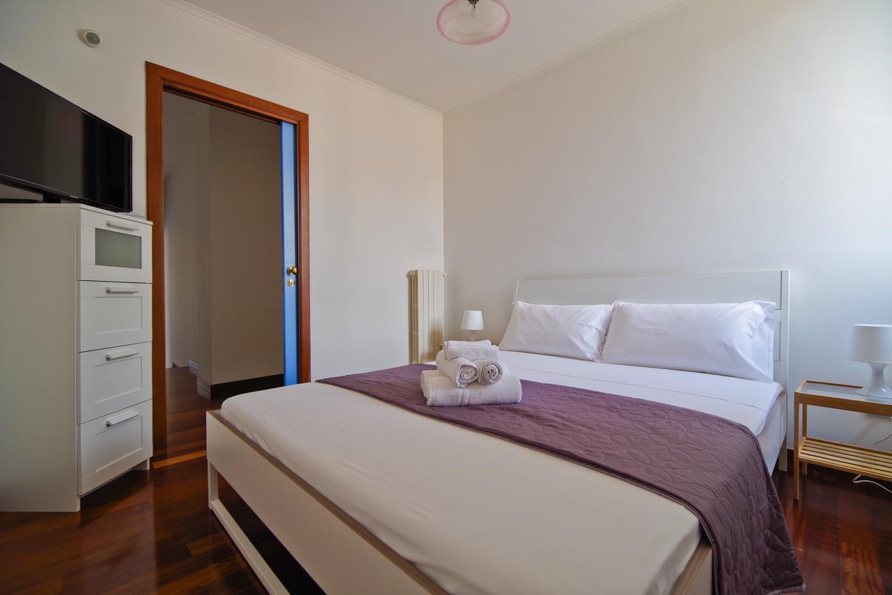 Bed And Travel Apartment Dogana Regia 15 Salerno Kültér fotó