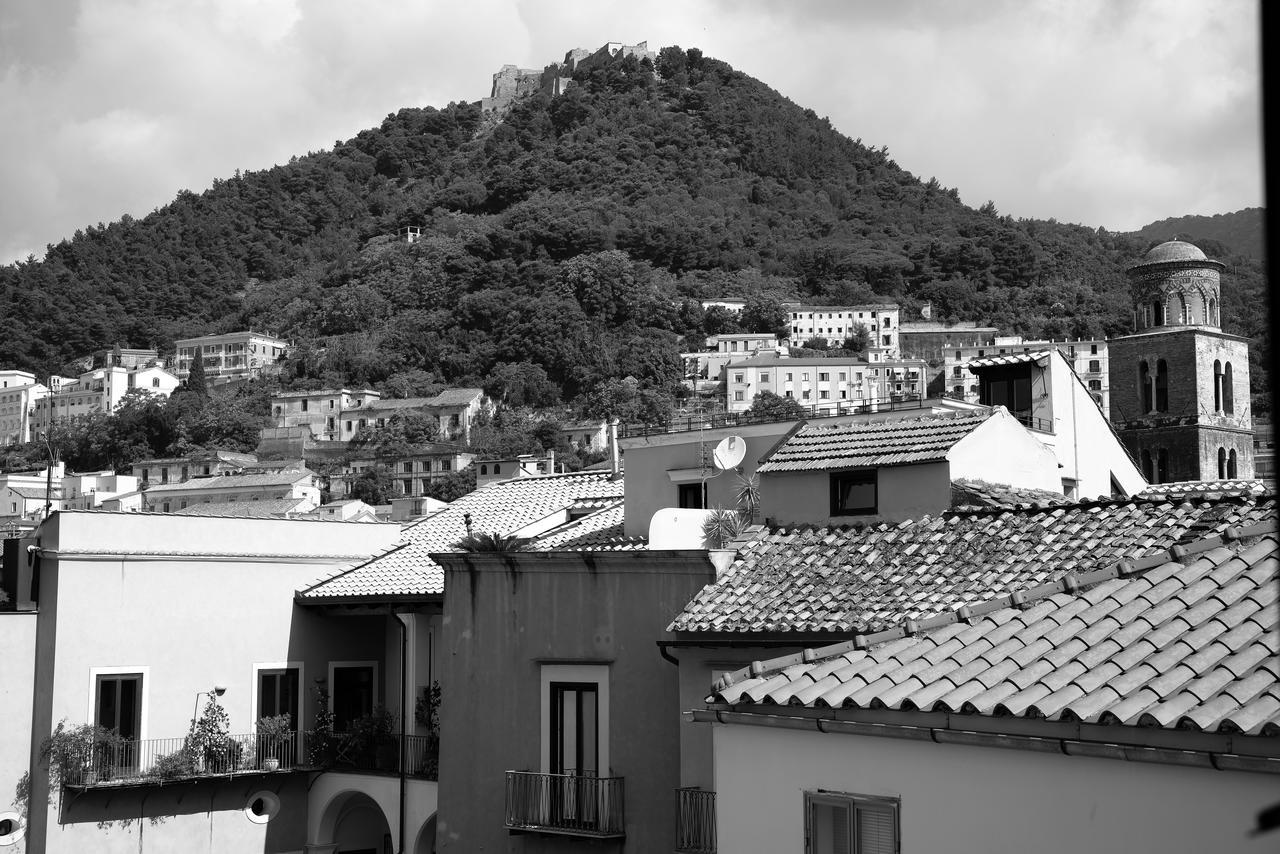 Bed And Travel Apartment Dogana Regia 15 Salerno Kültér fotó