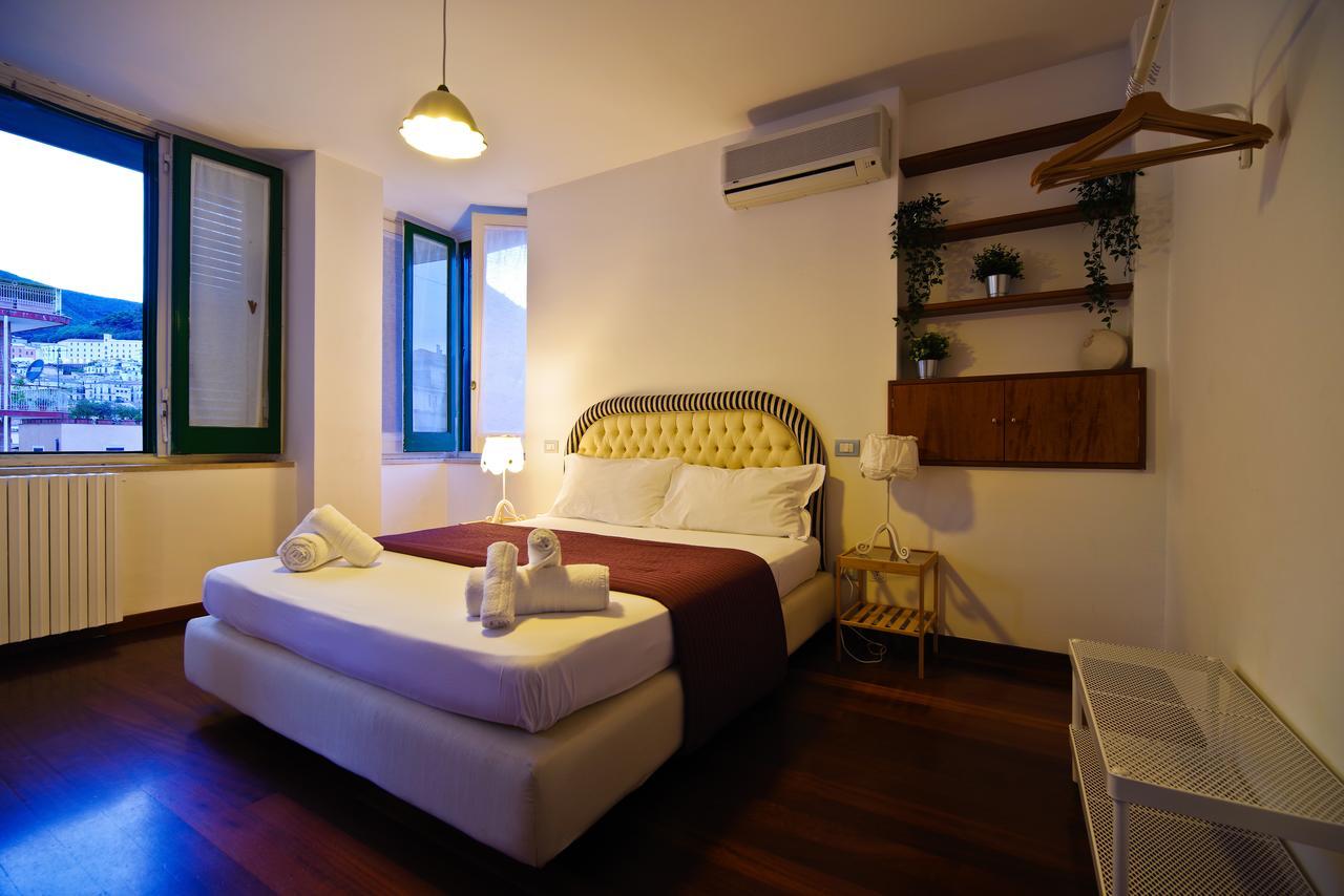 Bed And Travel Apartment Dogana Regia 15 Salerno Kültér fotó